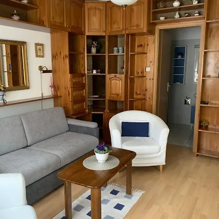 Apartament Valika Apartman *